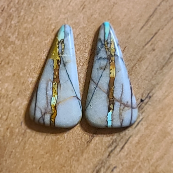 PAIR OF RARE BOULDER ROYSTON RIBBON TEARDROP CABOCHONS STUNNING! - Picture 7 of 7